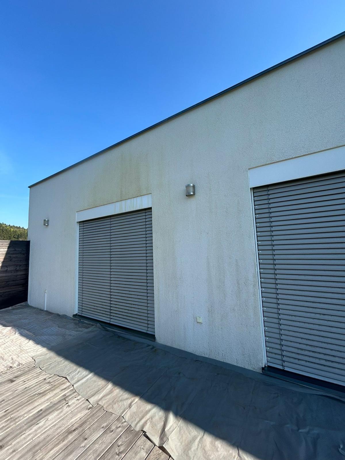 Fassadenreinigung – Einfamilienhaus Vorher